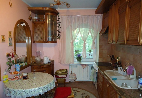 Продается 4-к квартира